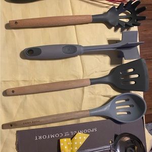 Gray Kitchen Utensil Set